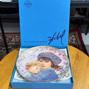 1987 Hibel Mother's Day Plate